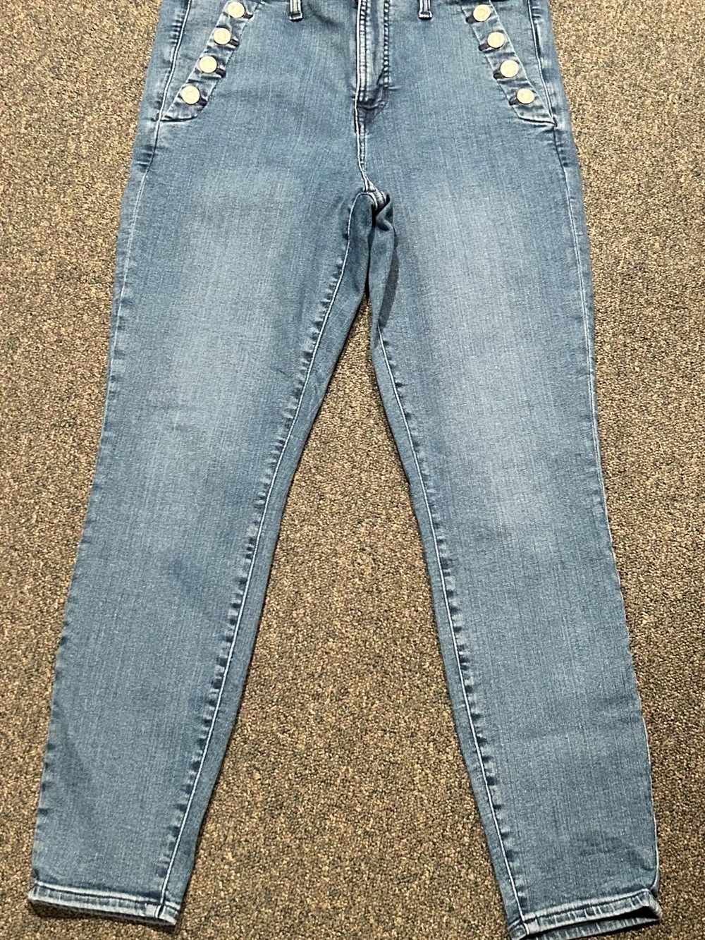 High-Waist Women's Jeans with Button Pocket Detail